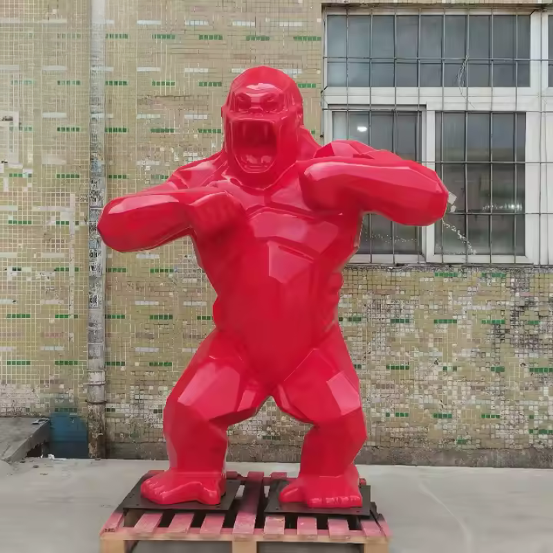 Statue gorille rouge