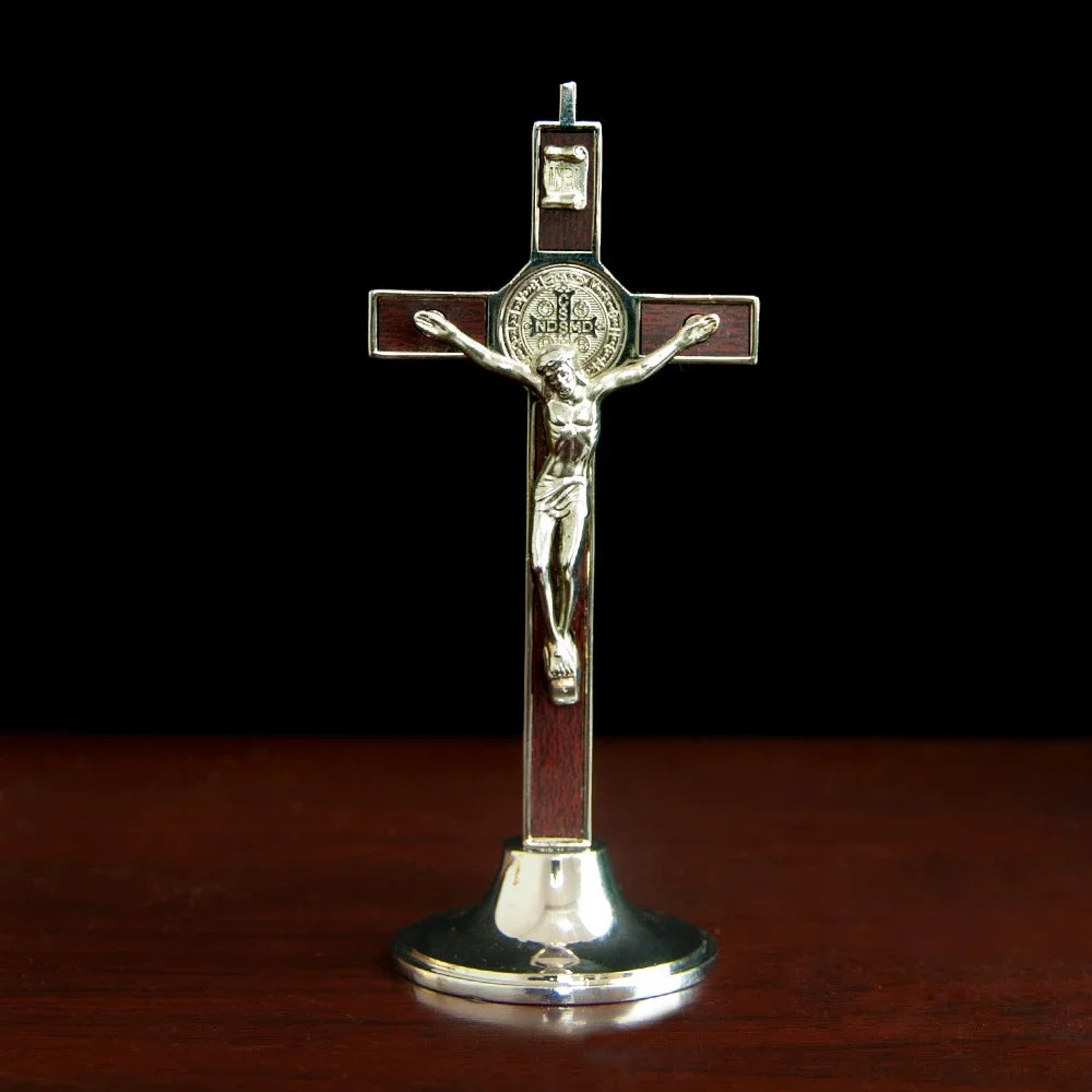 Statue Jésus crucifié