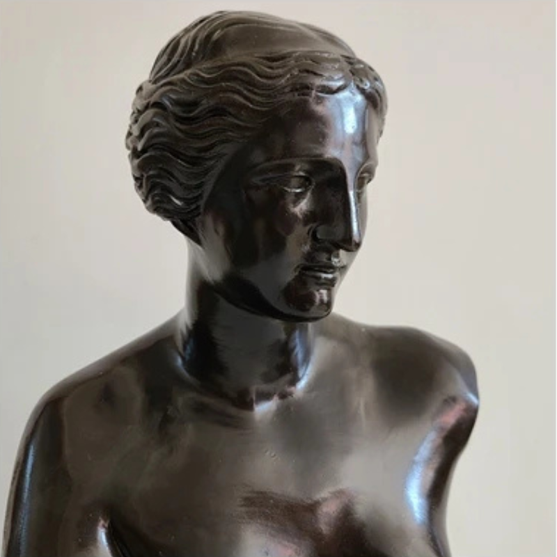 Statue du buste d'Aphrodite