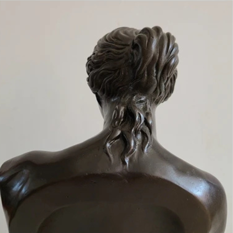 Statue du buste d'Aphrodite