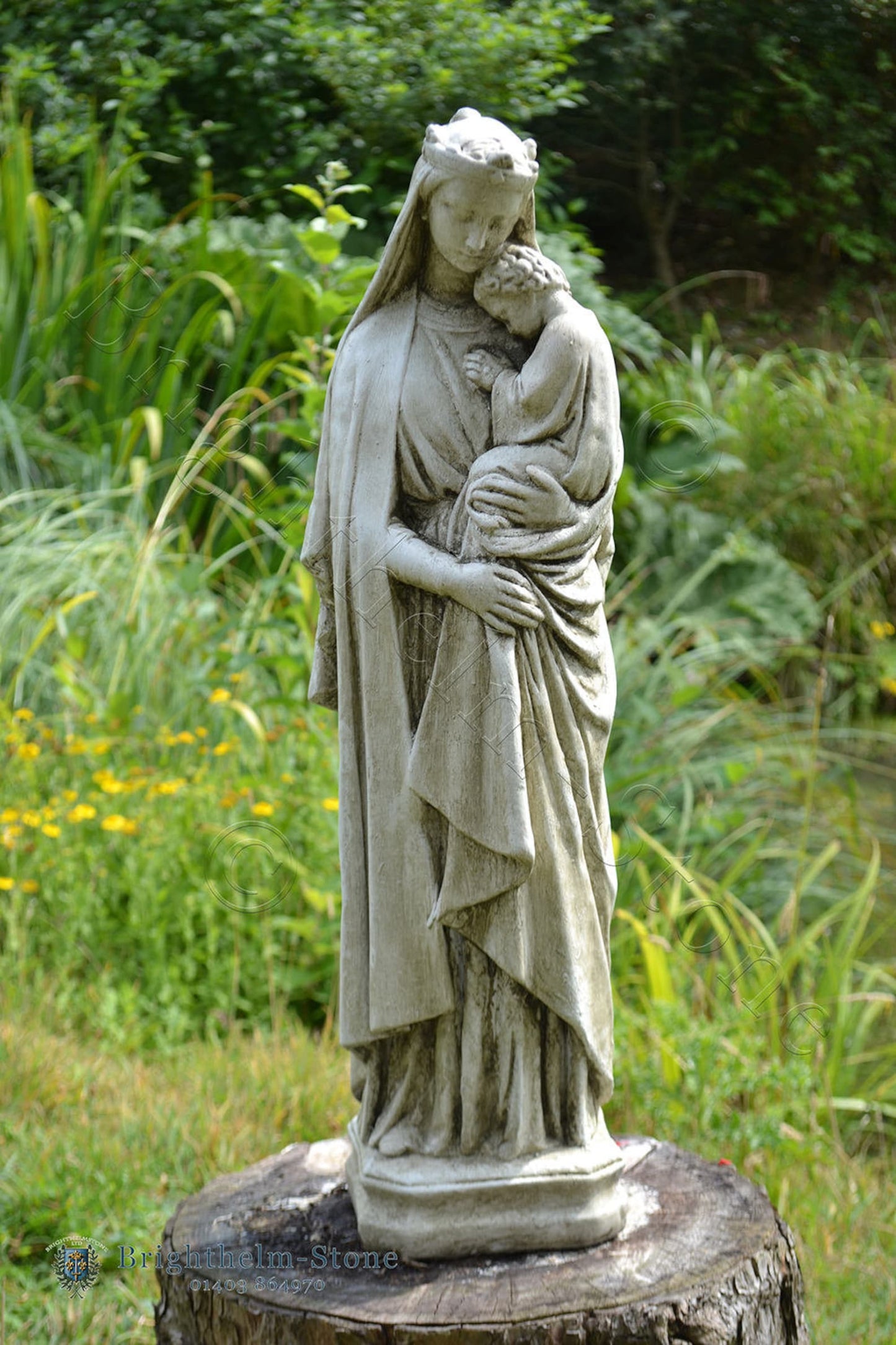 Statue Vierge Marie en pierre